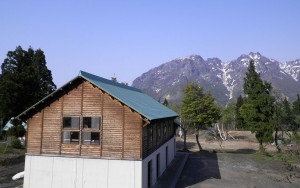 雨飾山麓しろ池の森