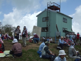 白鳥山避難小屋（白鳥山山頂）